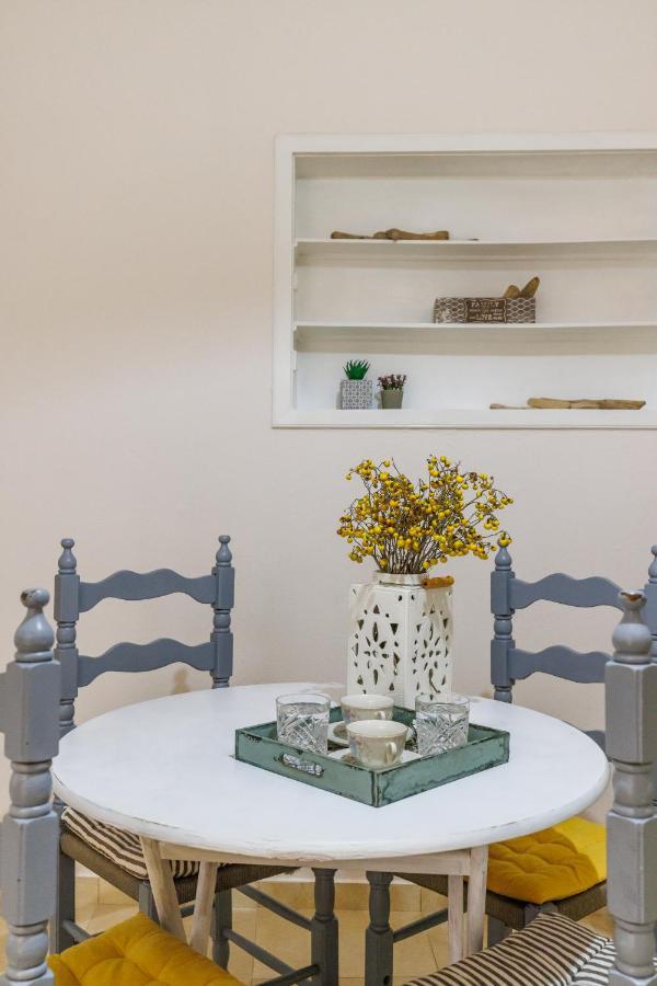 Petradi Town Apartment Skopelos Town Bagian luar foto